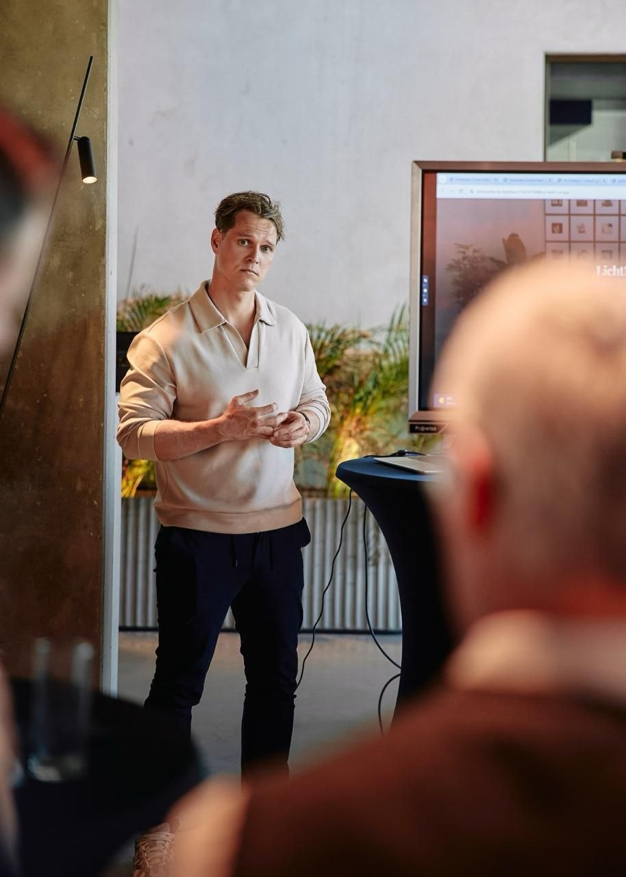 Jorg, Sales Consultant